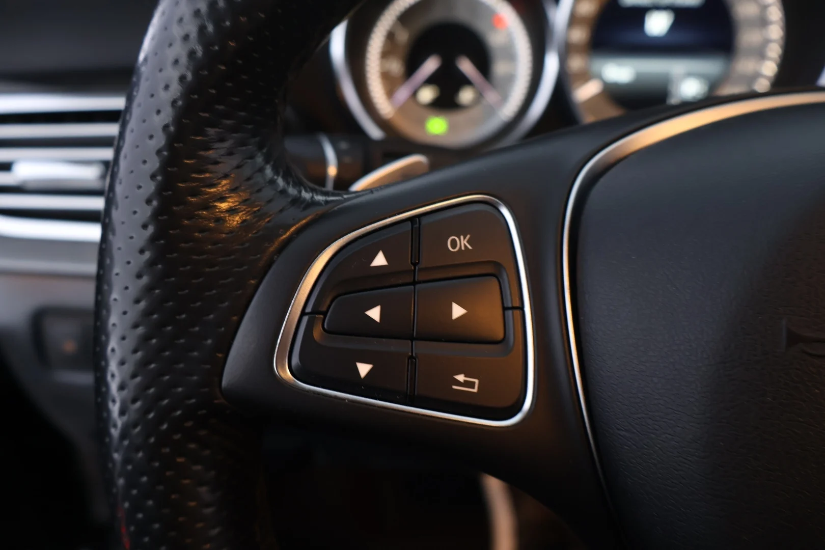 Car Image - V2MYIHOOAkNctLXNENt1L