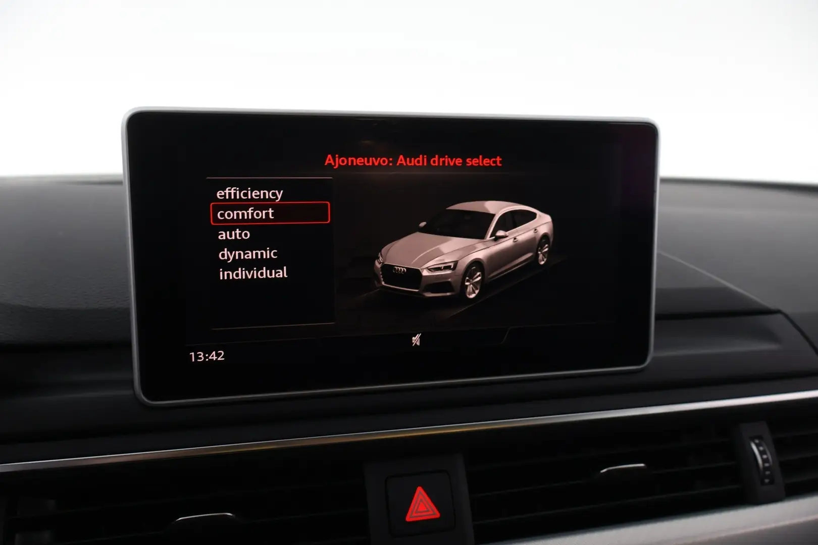 Car Image - 1QMd1DfSSz61flzd8rEsNa