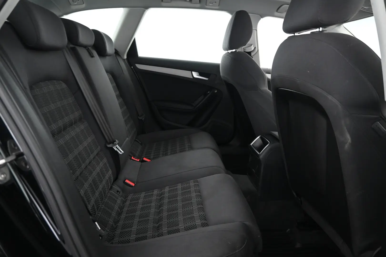 Car Image - 3LcsJviM5yddLIoJbDtEsc