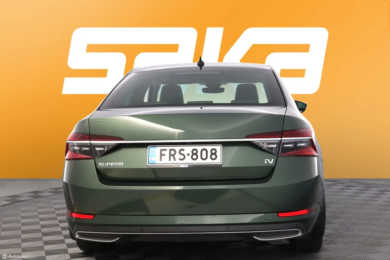 Car Image - 6K8lF71sVOpdb5AuCEpVXF
