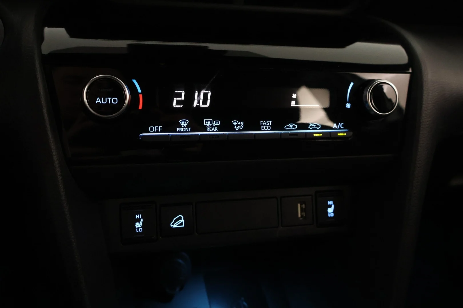 Car Image - 6wmxATAM5DEZEhz0ebOCQQ