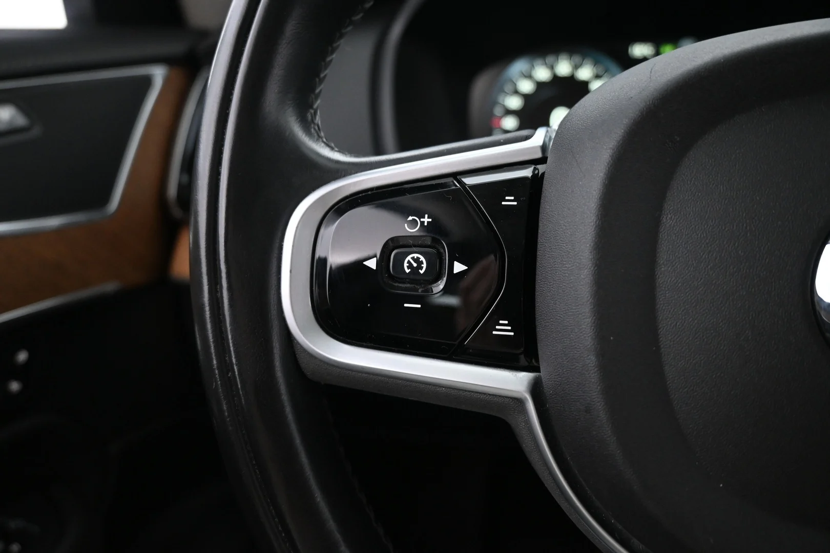 Car Image - 6nkPjWKQAkljMW55VH5iSS