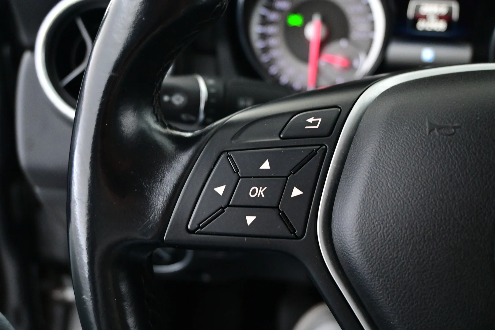 Car Image - 3gS2FjpkUq4XN7LoFjdlvi