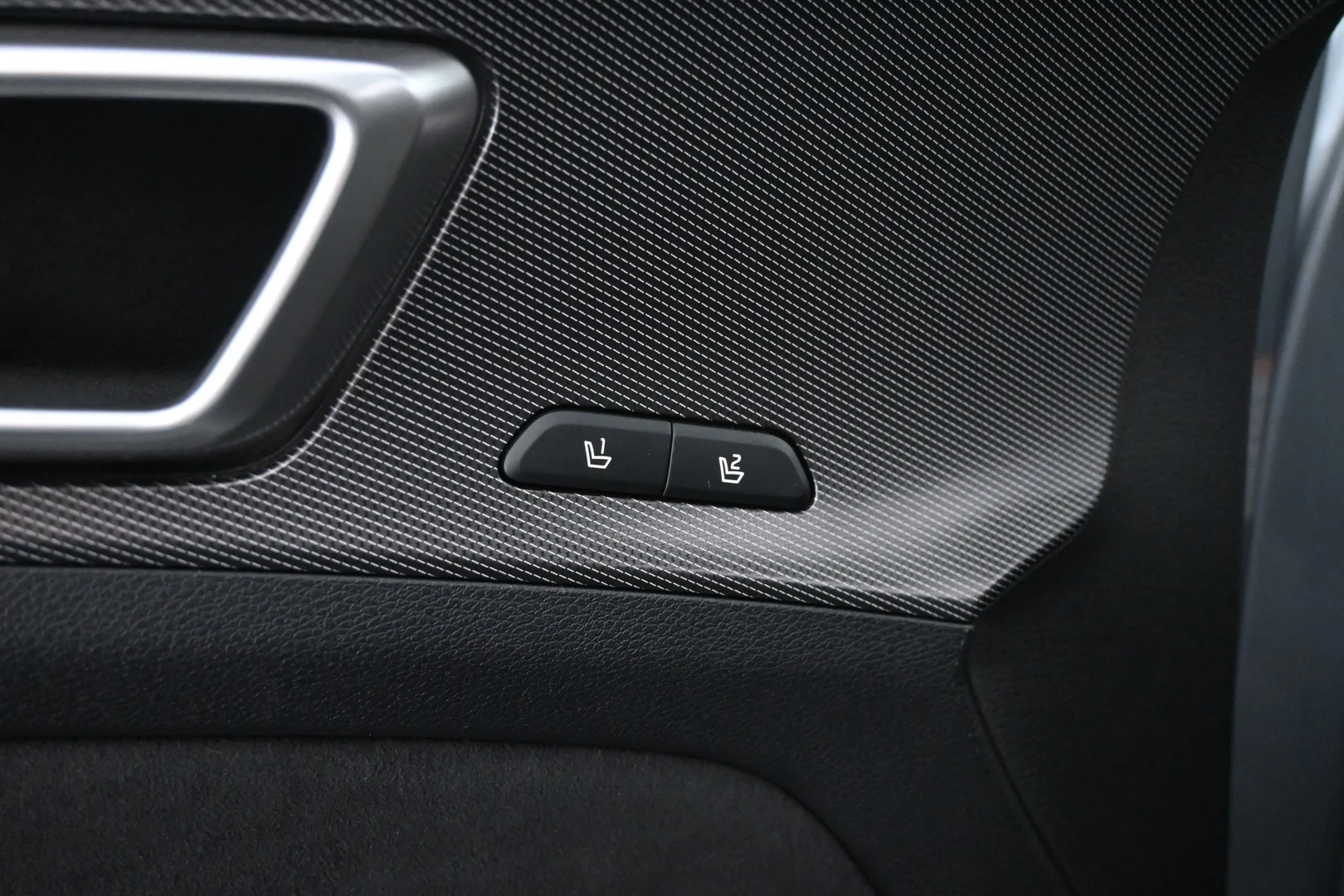 Car Image - 2gwQSyrSsmgkqziYIIplHs