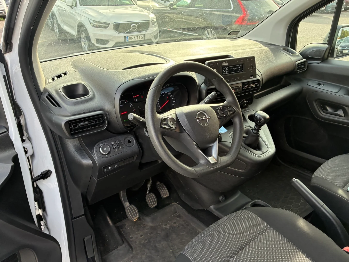 Car Image - 2DDqgXPwFOVuYty55vf4A3