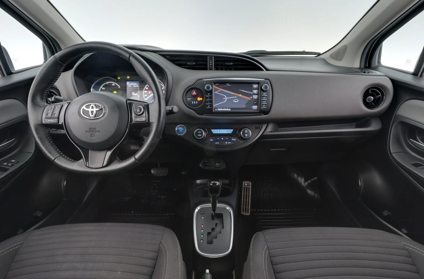 Car Image - kVxtlrVCa7sV8DR9rTwZ4