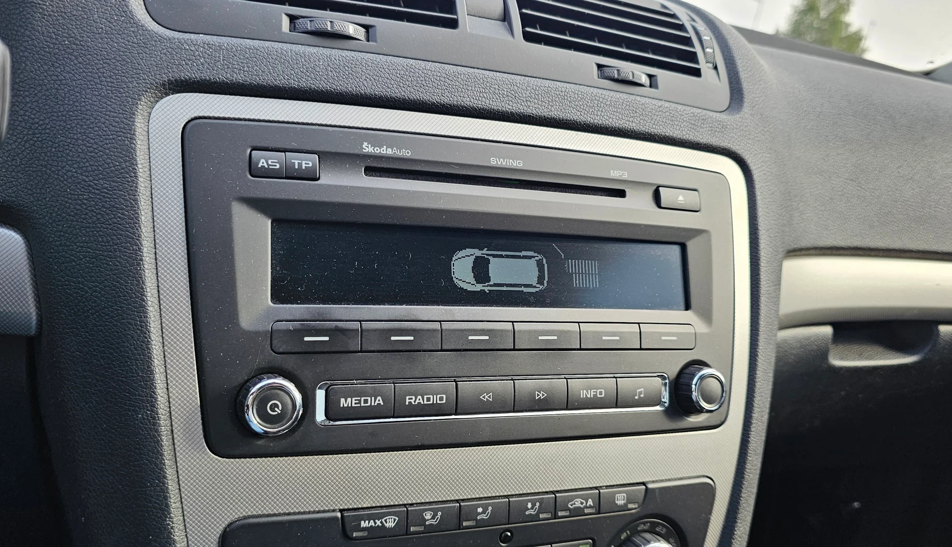 Car Image - 1Usj95LcaGuvW8ds4IYCds