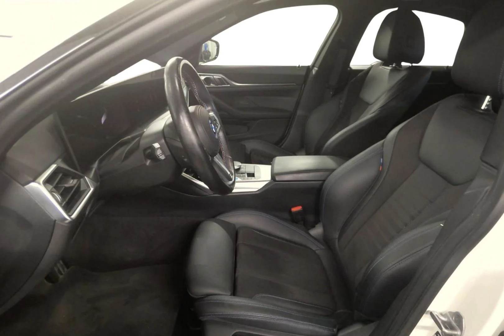 Car Image - 7MAATUz7gxah4xsm9zdFd7