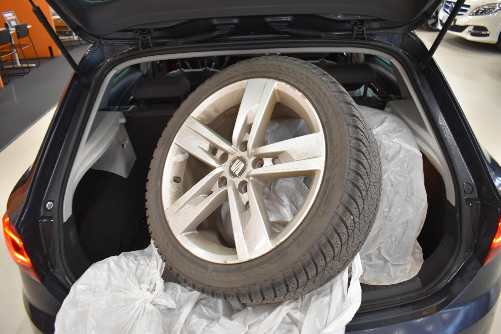 Car Image - gsWRWgzlzUf7b1AHrzHxQ