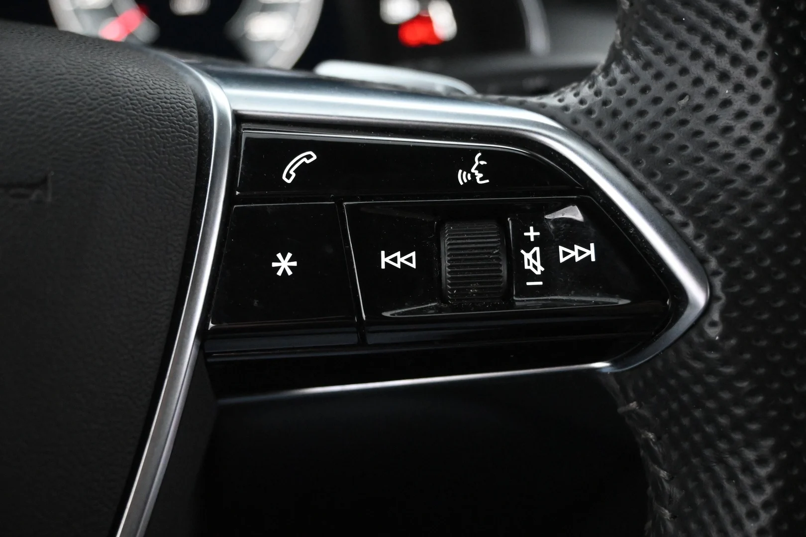 Car Image - 5AFX4YGVYKwMCAqYgCFoYY