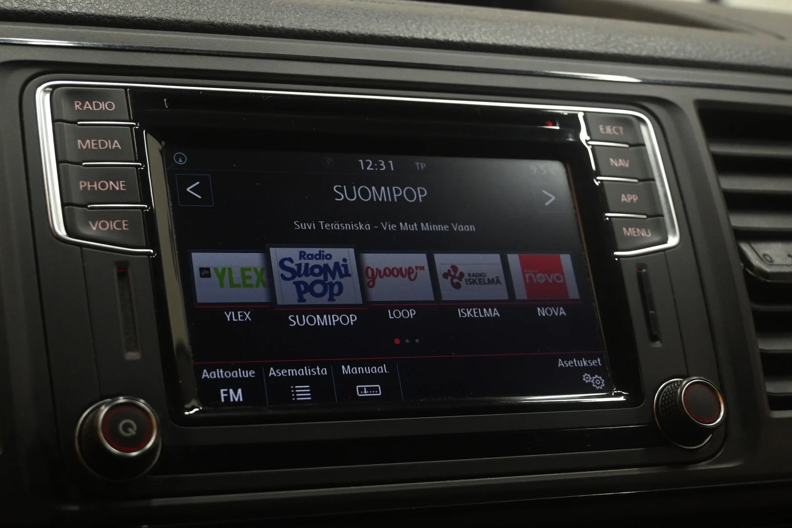 Car Image - 3A4bgaZucS8xOsNmjM6XXW