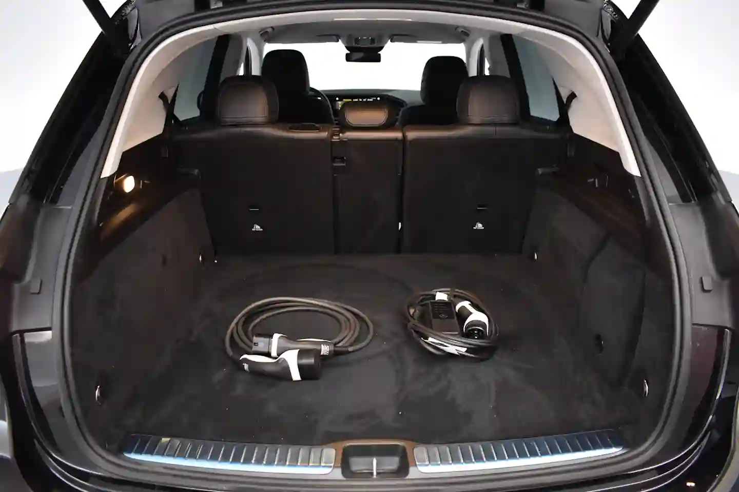 Car Image - 3yXzaTY9WhU3NcIvQtpD0T