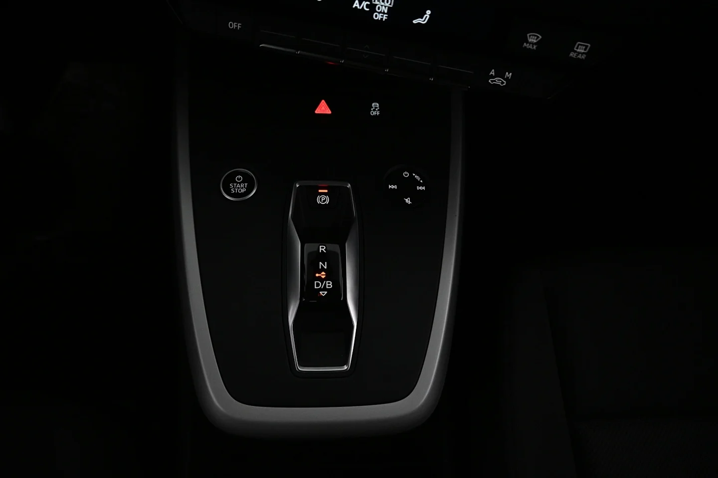 Car Image - 1lfbnyy9TjBaC5UTyFuyGm