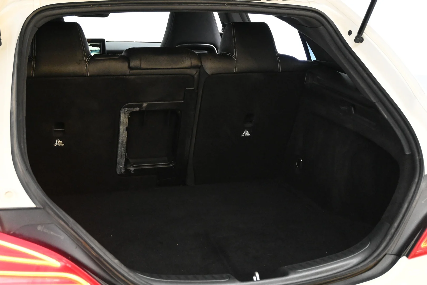 Car Image - 7na0F1B3BPEX4jAKqndrE5