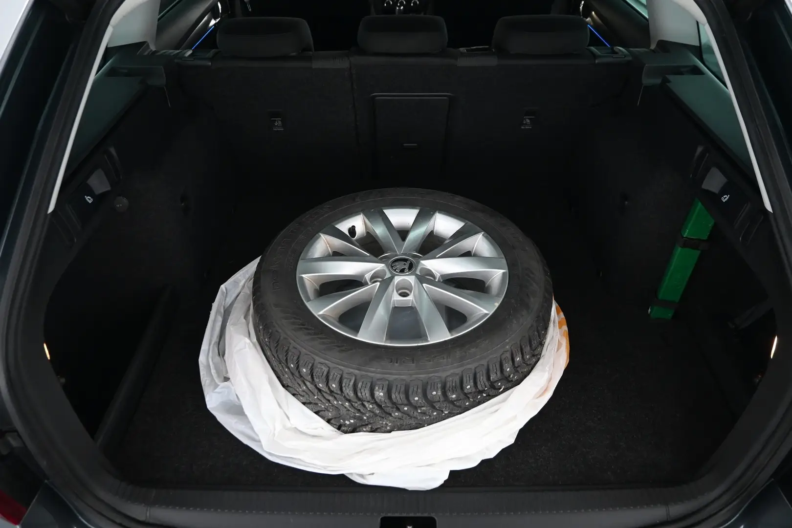 Car Image - 7sO8E5x2cp5sx5L7TI8sZL