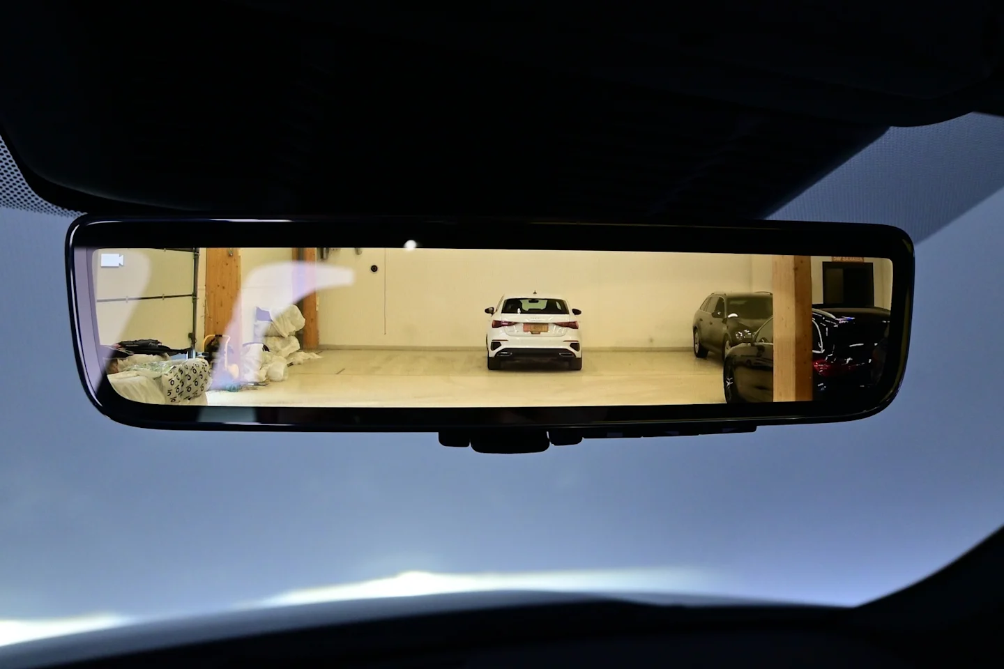 Car Image - 3HSpg8HLIiQh6kSnaHYRe7