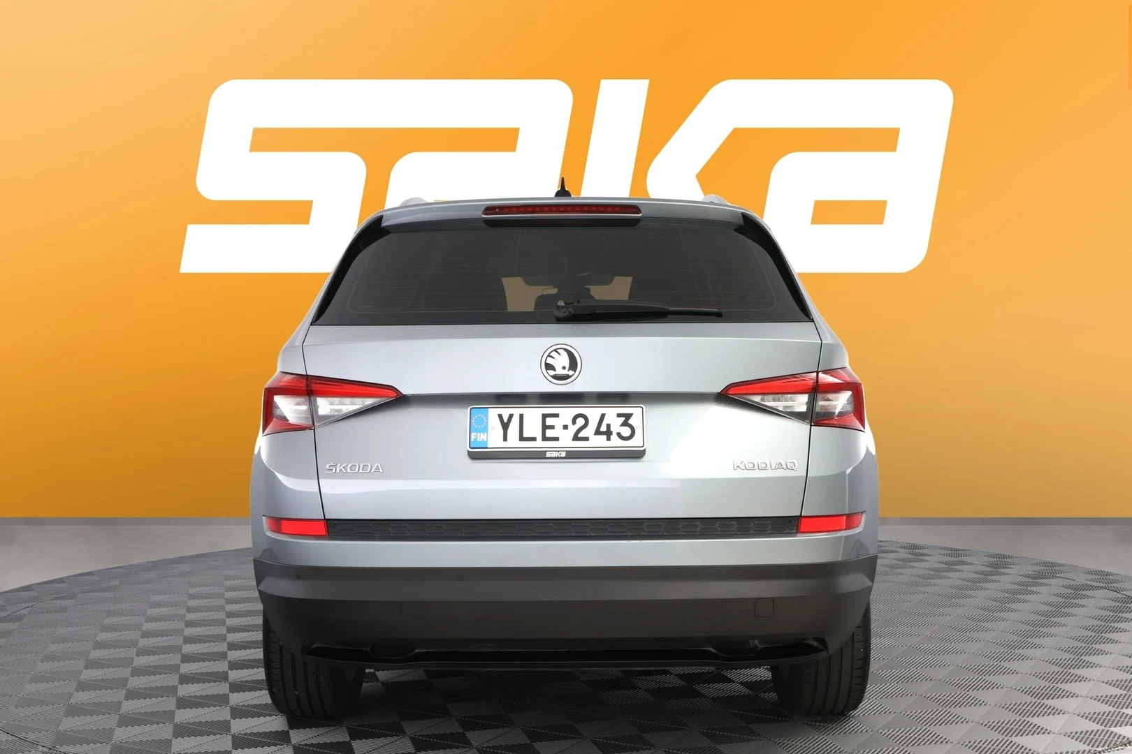 Car Image - 6RZdYRiFbbuujyuKIgj25Y