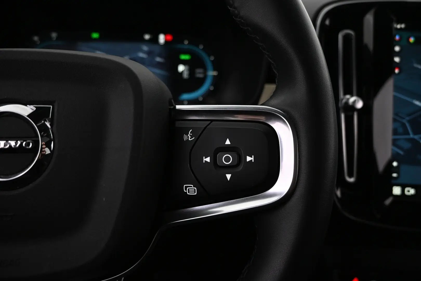 Car Image - 2KMtdDQWQxyVx5PM4By2IC