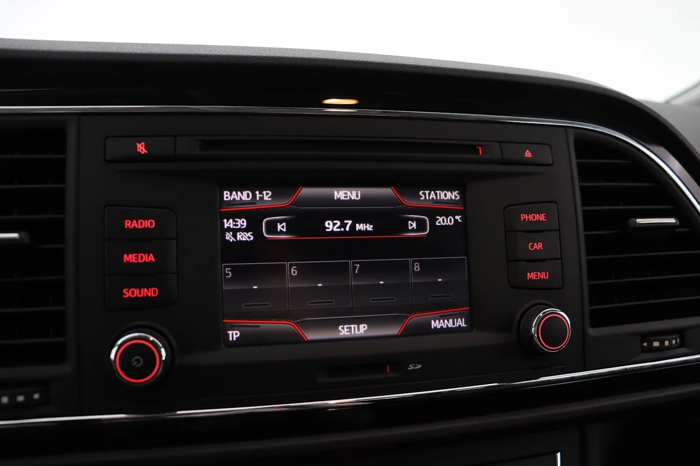 Car Image - YPOrlWmJmYLNe6C14EcXY