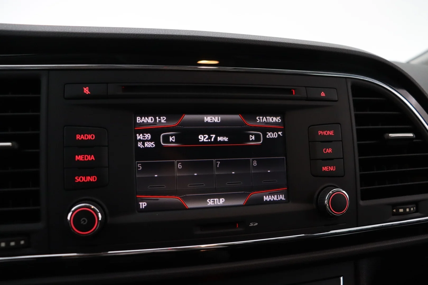 Car Image - YPOrlWmJmYLNe6C14EcXY