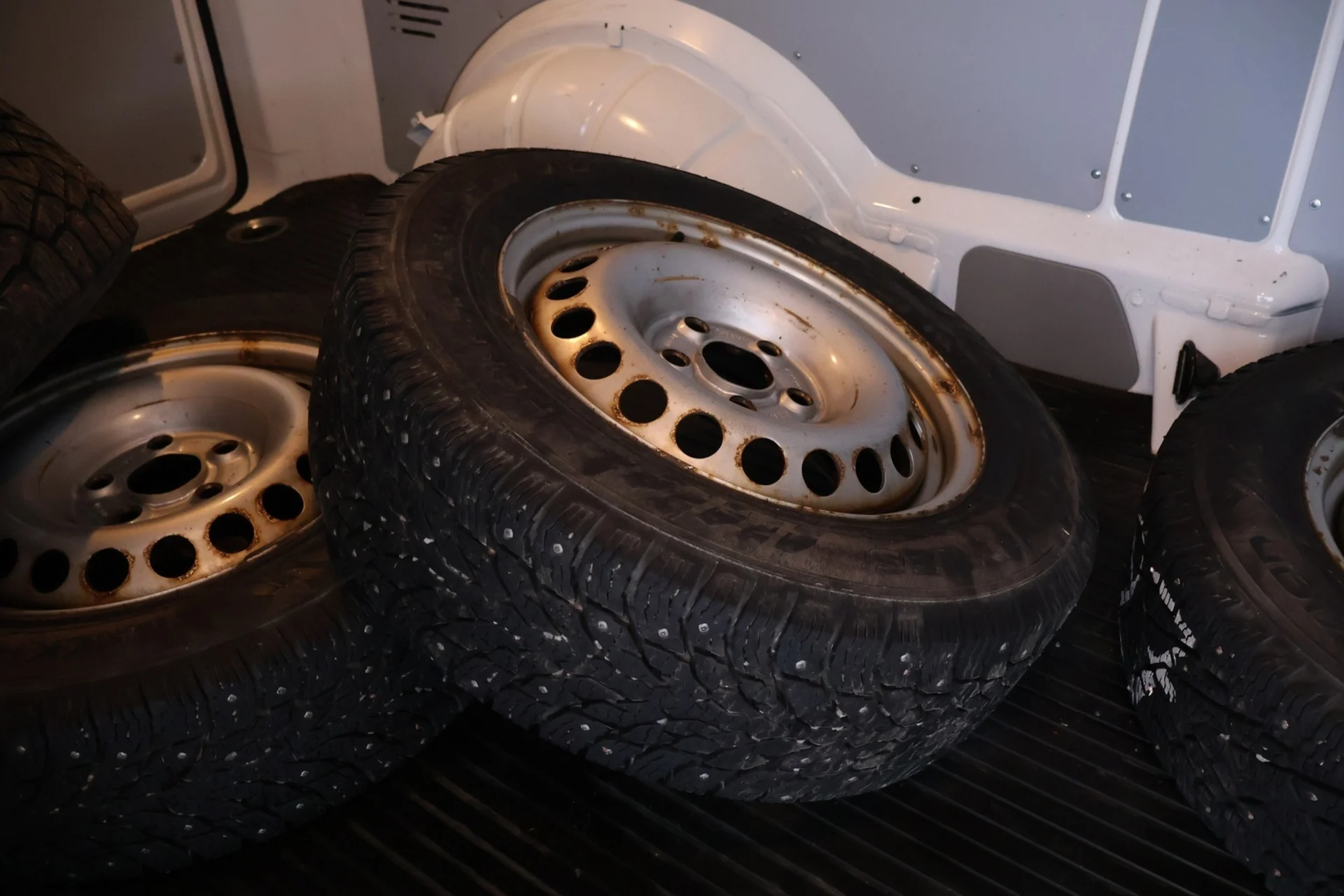 Car Image - 7ehVLvDNnXPUK0Vfx4Yf3e