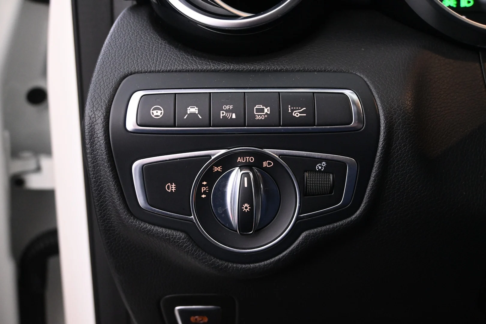 Car Image - 709QXXJAbLGCeKqNQ7FRco