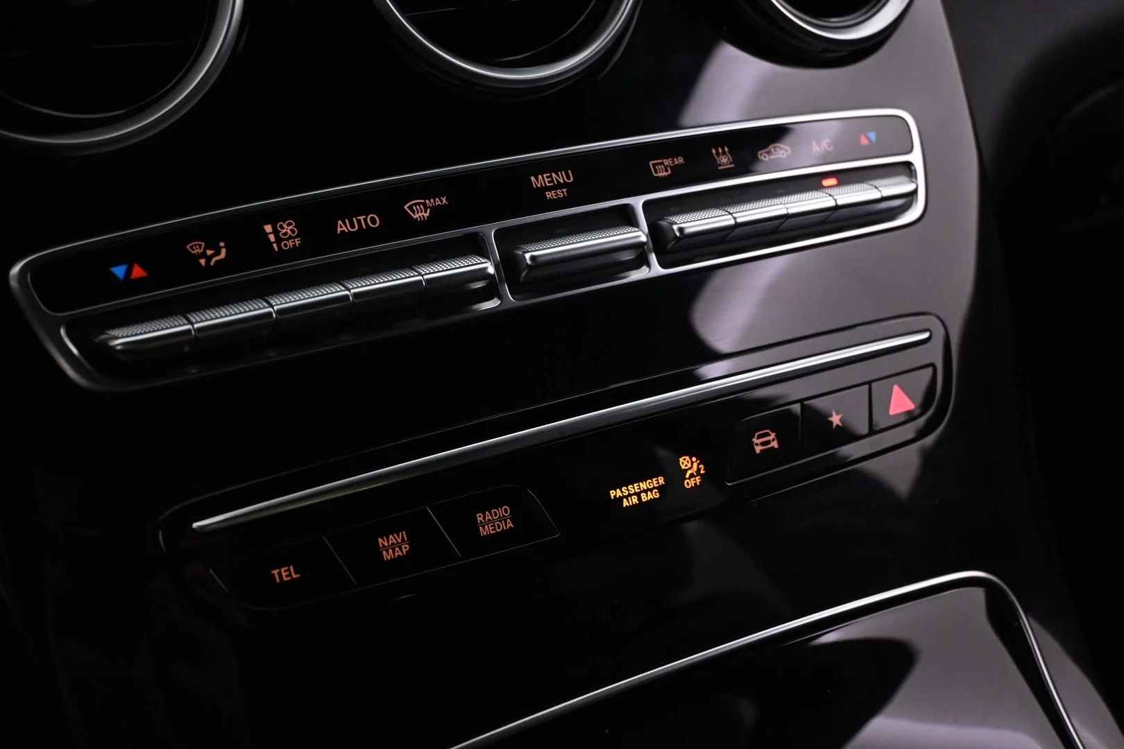 Car Image - 6Sa4RIzoW3xsZEkq64DlRx