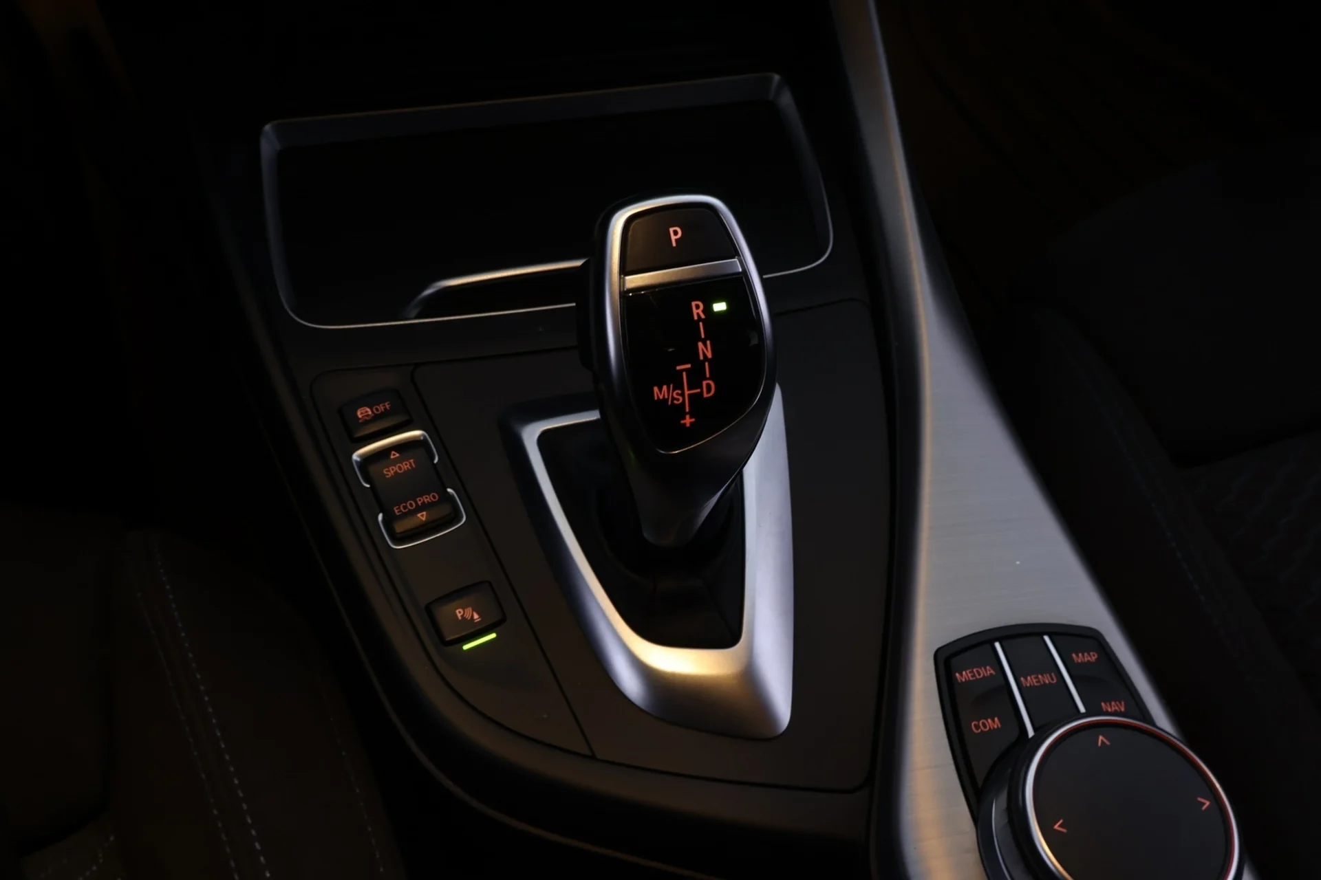 Car Image - 6i29SpZqq4HkxagUnB8uTC