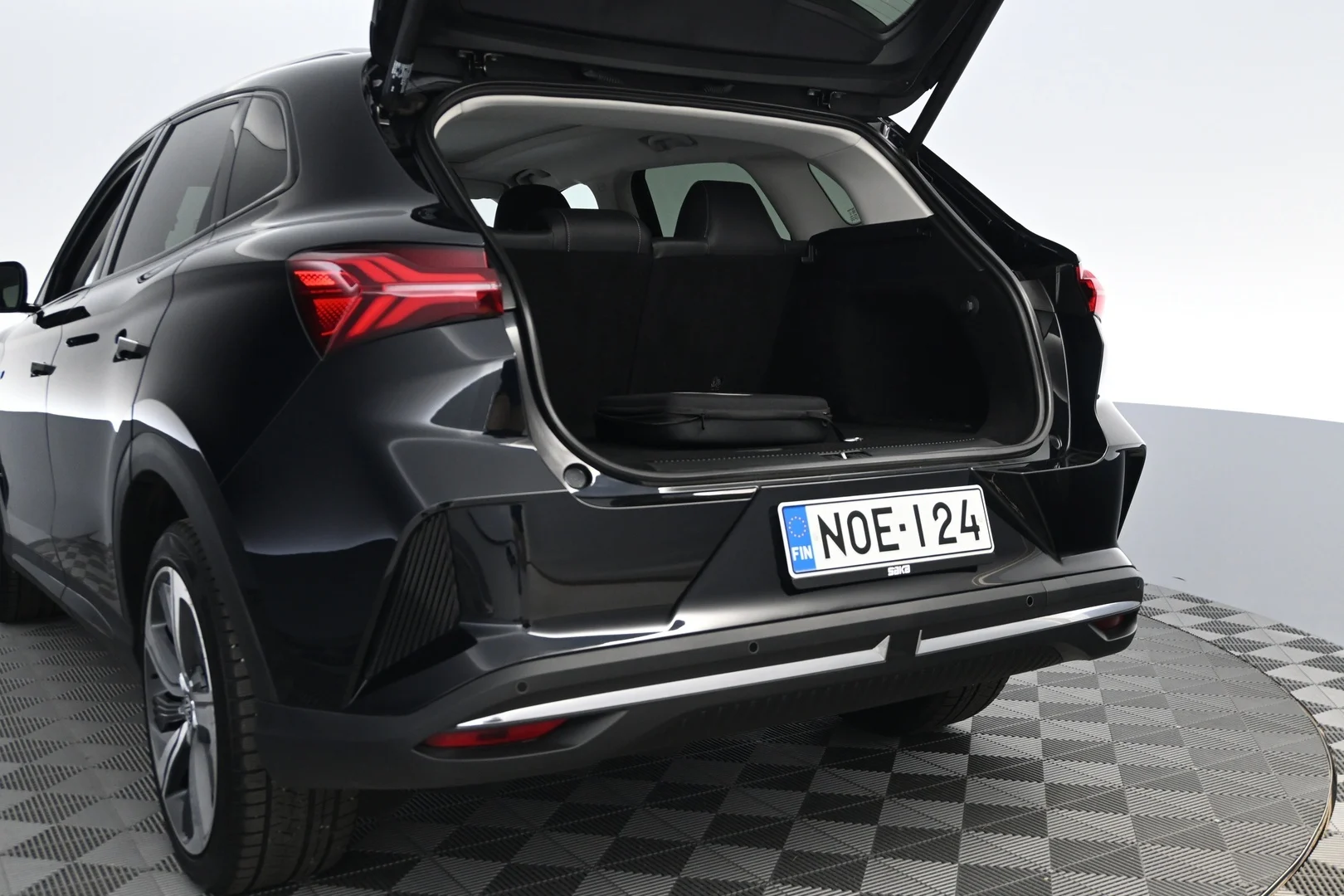 Car Image - 18SKJGZzYfB1DNyTXZr1Ny