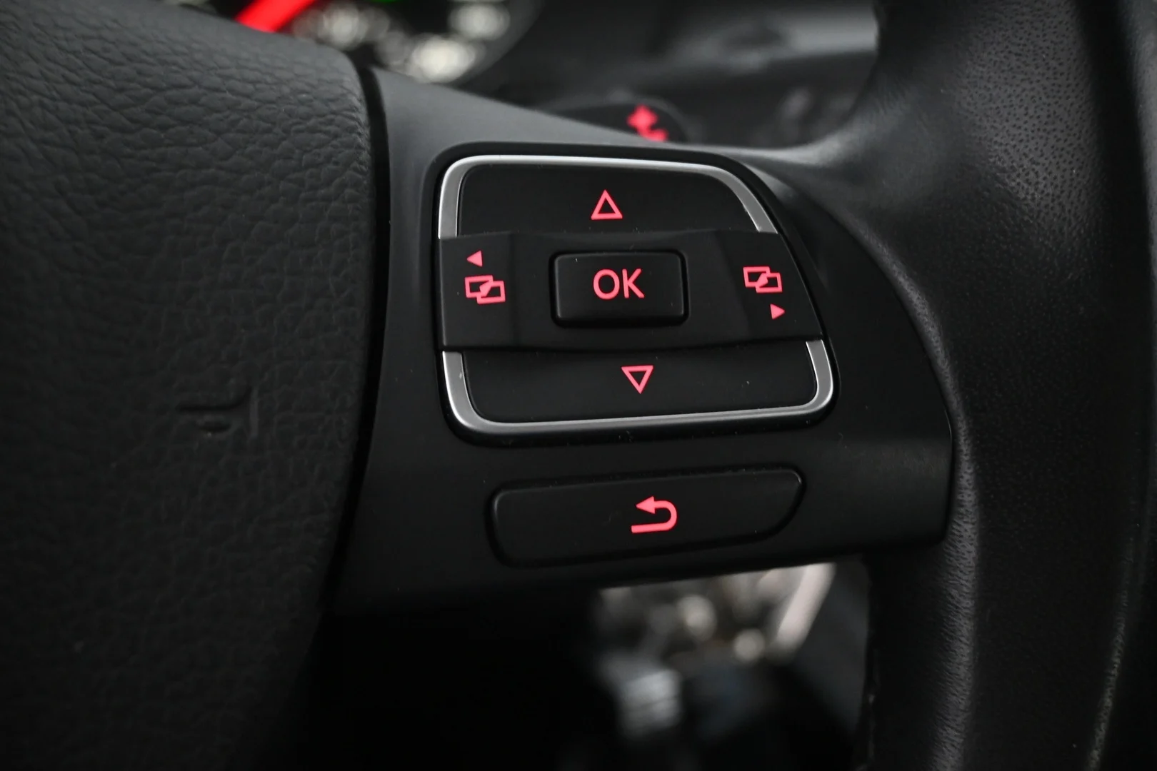 Car Image - sY1q2V1hTCQFqTrUqcoHR