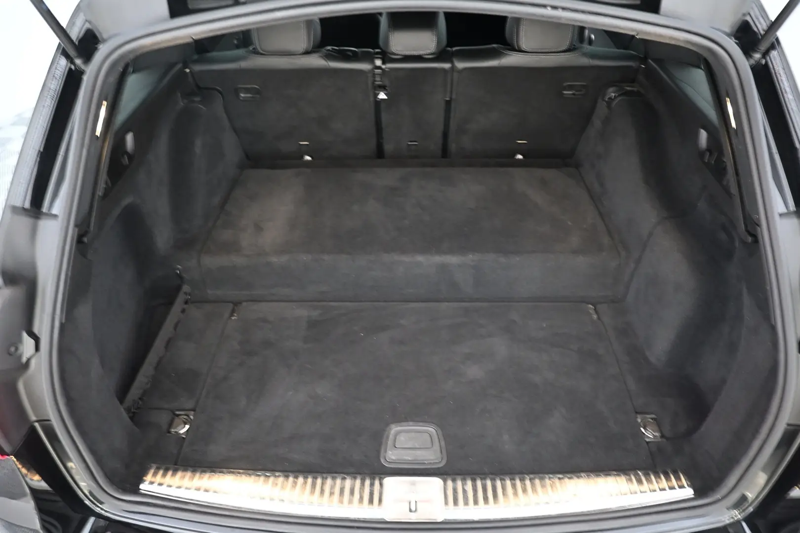 Car Image - 6BZbnXysVoshNtlCAFrgJz