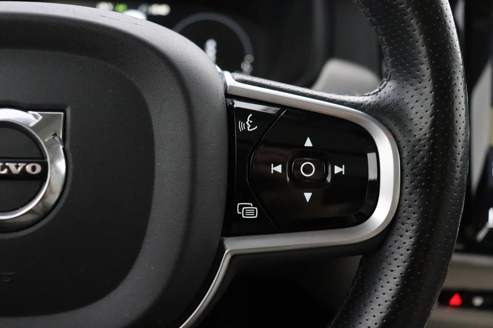 Car Image - 488jBjEc195q1B39qkd8jj