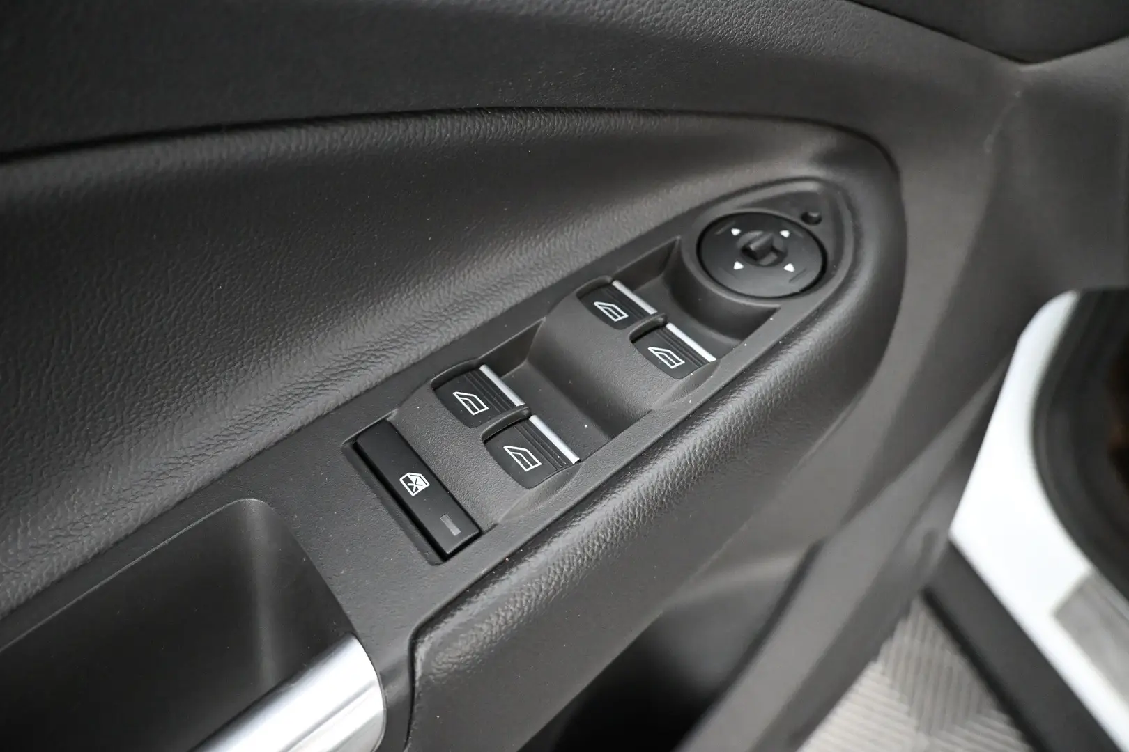 Car Image - 2XCpEgFl4nbEKG7IoPJaGa
