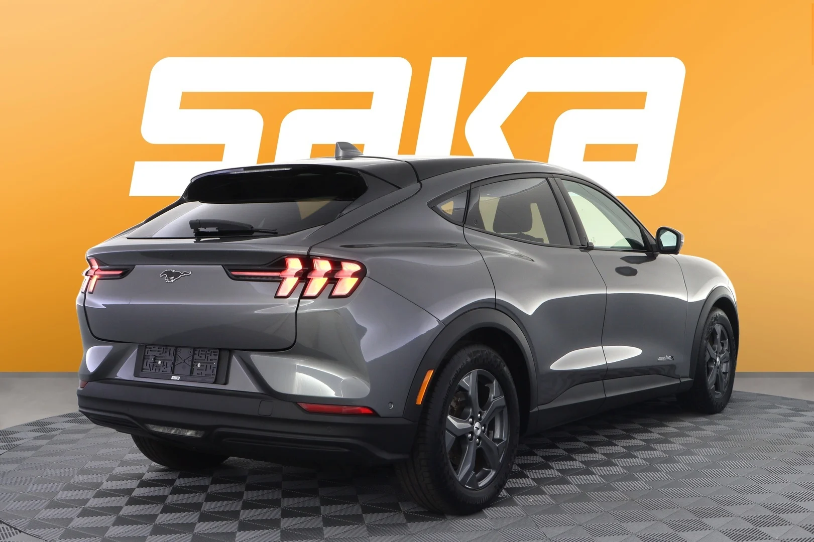 Car Image - 3qnSPo1Rh6ixFzgmK5P8iT