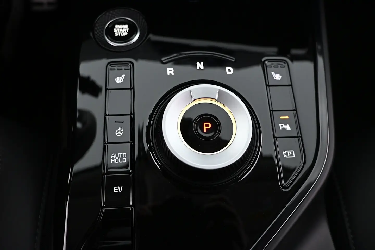Car Image - 3c08YlzUougQkd9UJLWsWo