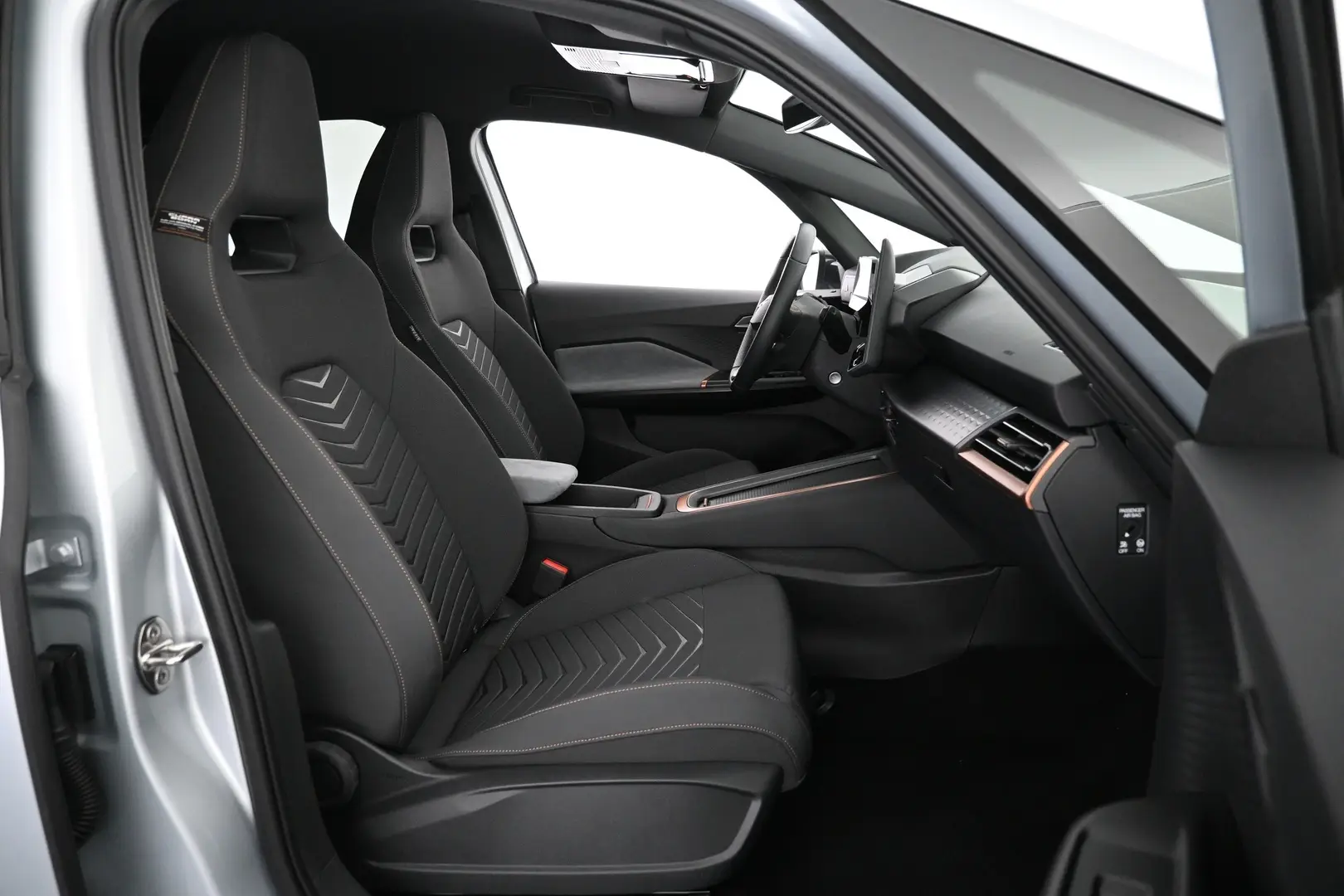 Car Image - 3uQ8qeYdi4fuCfgdMPDYy2