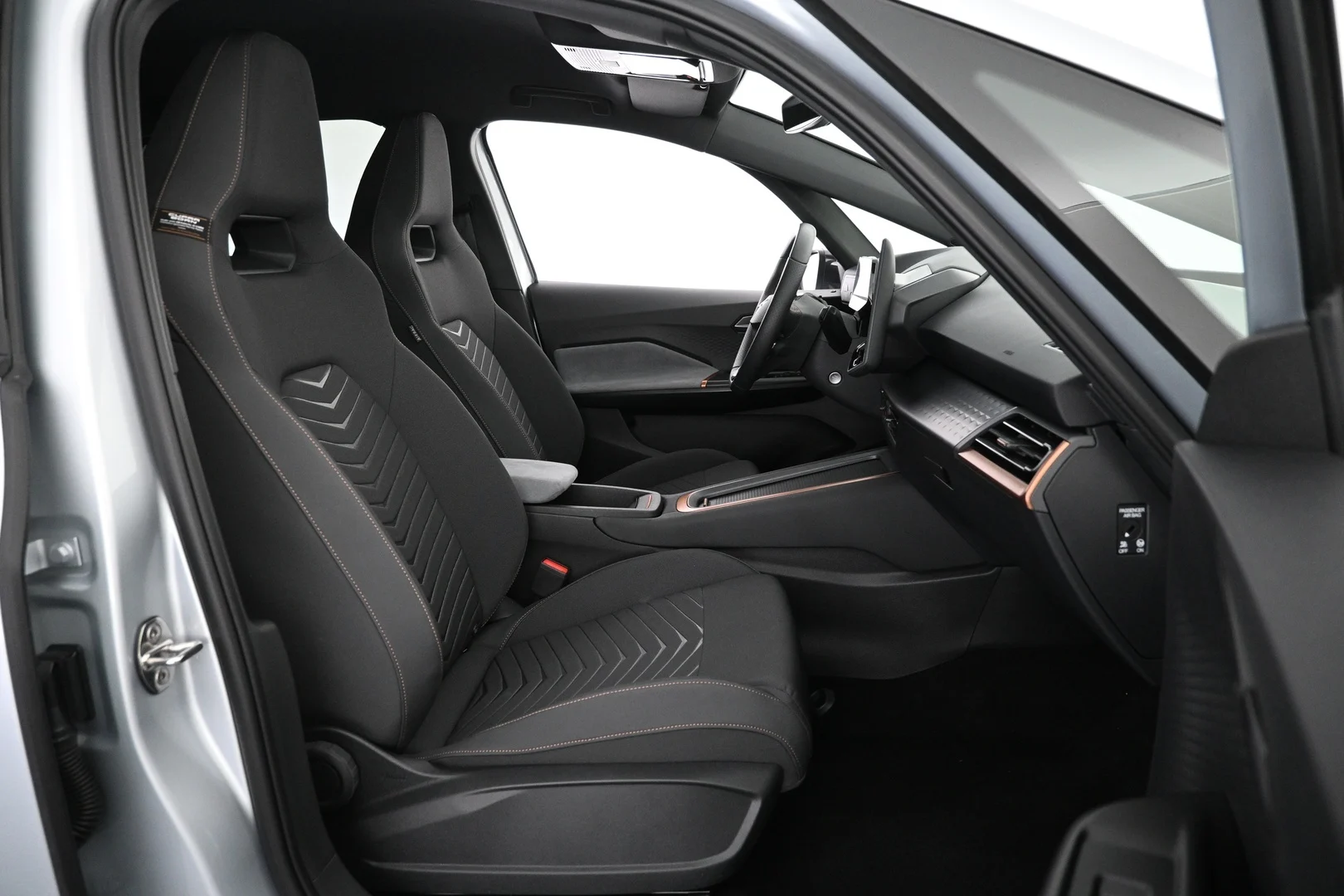 Car Image - 3uQ8qeYdi4fuCfgdMPDYy2
