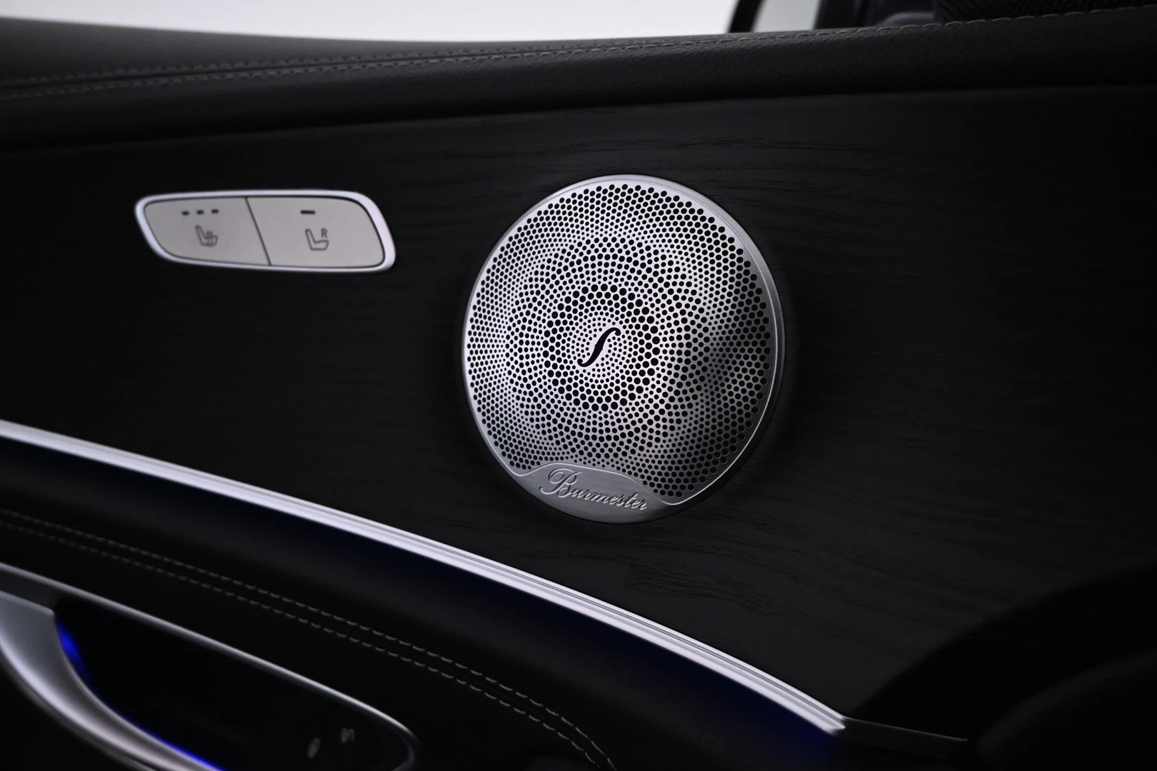 Car Image - 60gFY4Nr4UzNzPBzEoRlTa