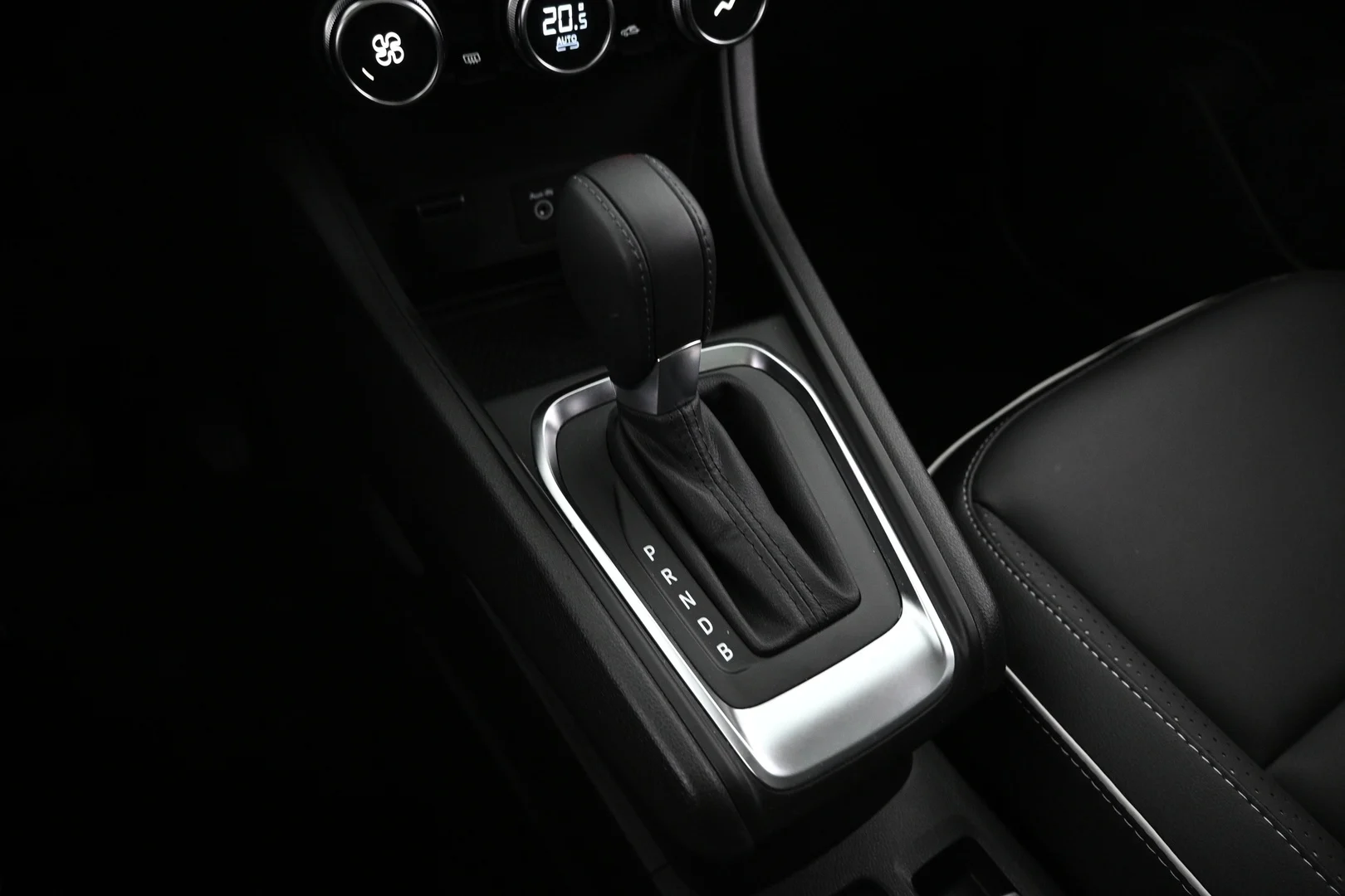 Car Image - 2lMi8ljcSlVsFir94fYWMj
