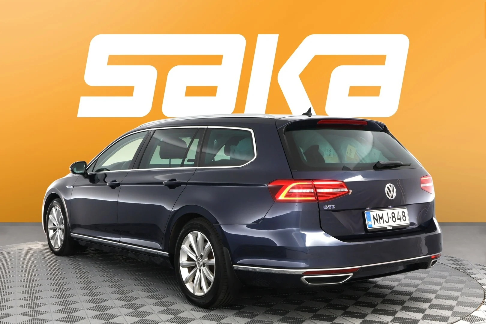 Car Image - 13mEN8TO8tBM3lVgv722qQ