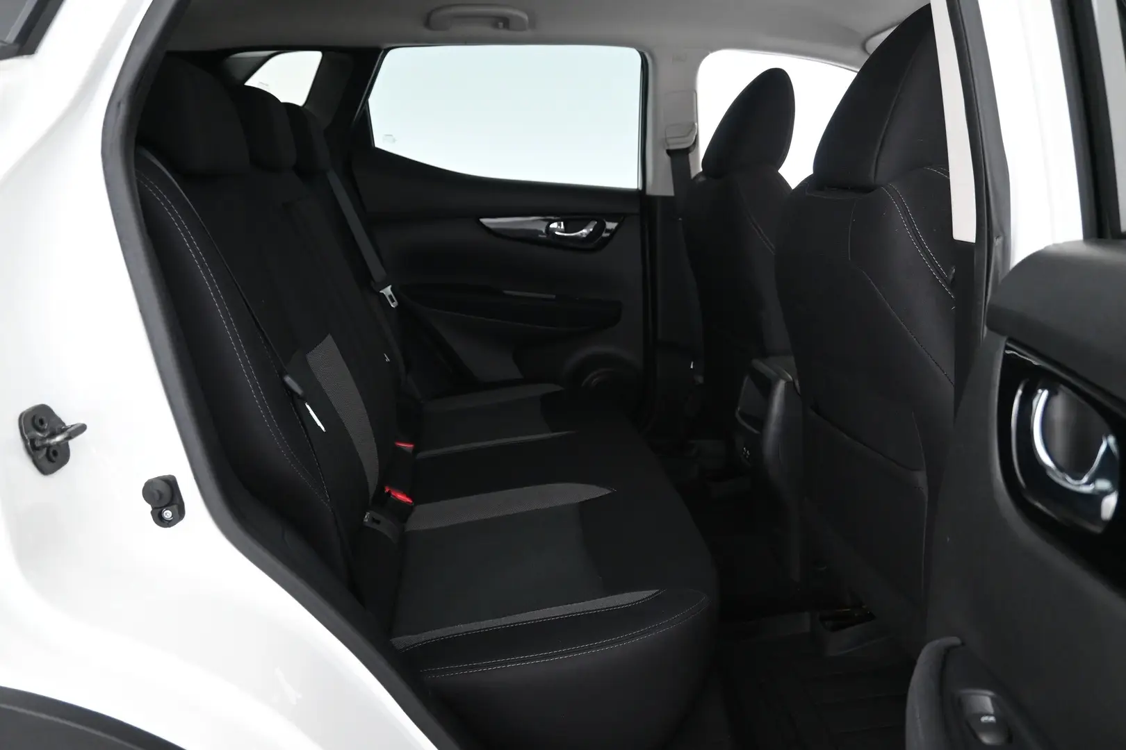 Car Image - 4js7UzV0JCAroWHY2TjNa3