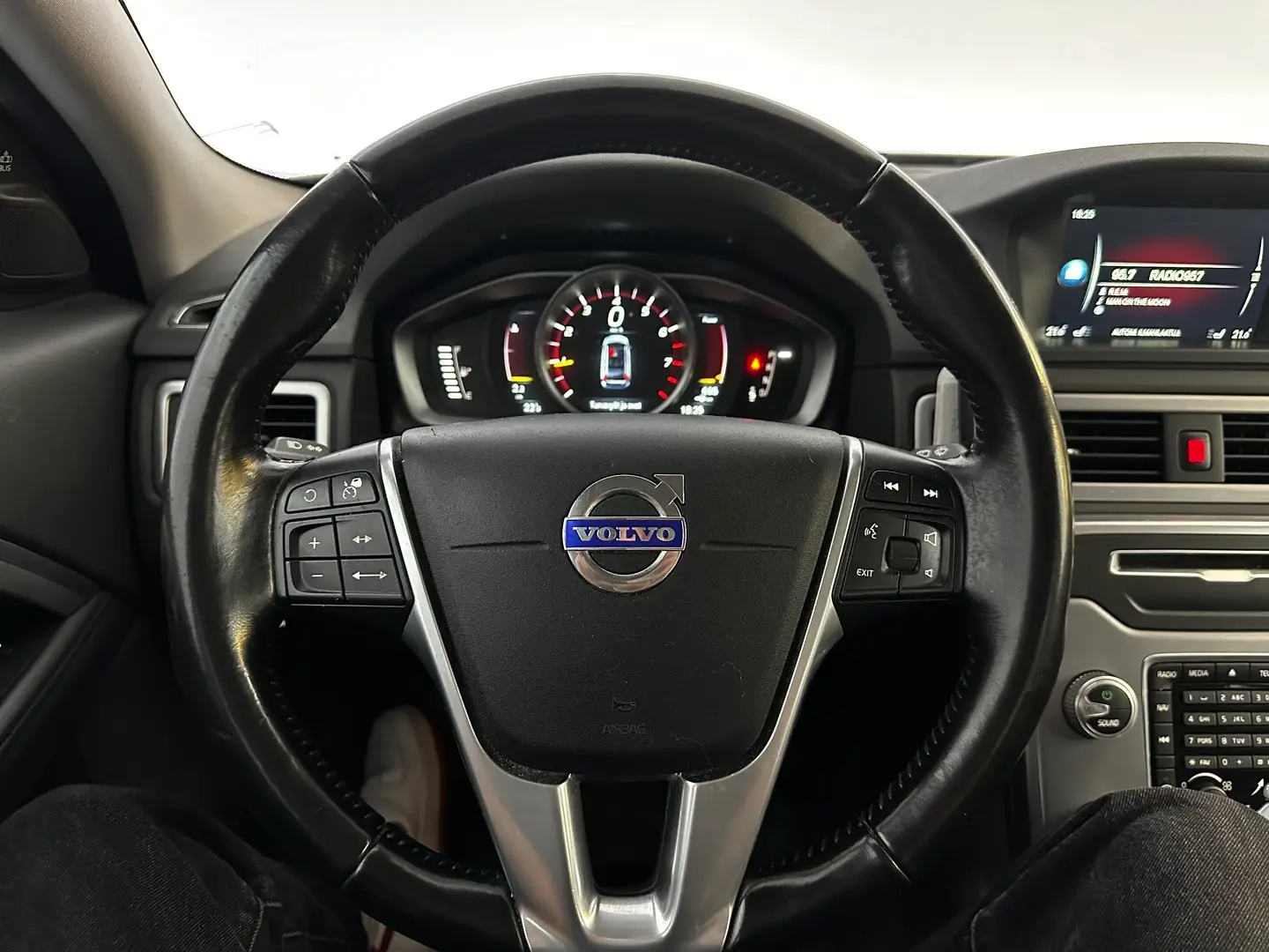 Car Image - 6aVQeKXfVePGTCImnvQENr