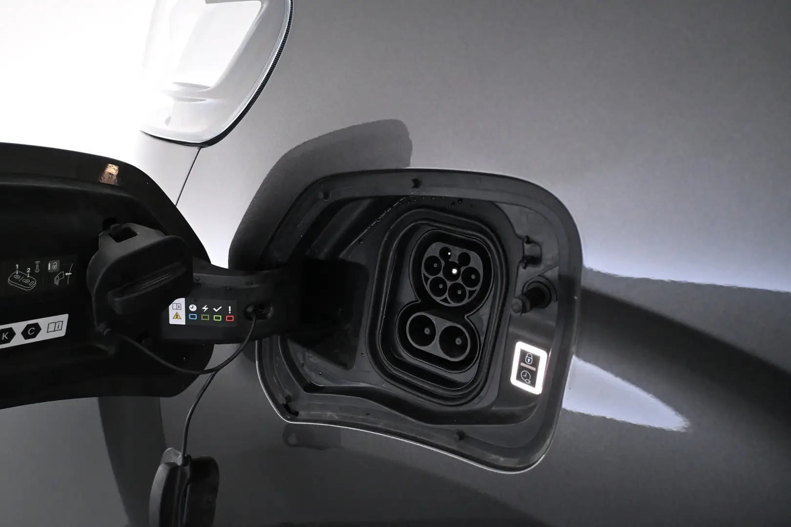 Car Image - 7N2S9q9UhMuaUtQBXrR31R