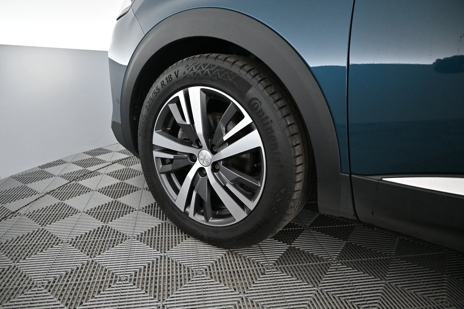 Car Image - X22WctNh7nnR4pohRBnnB