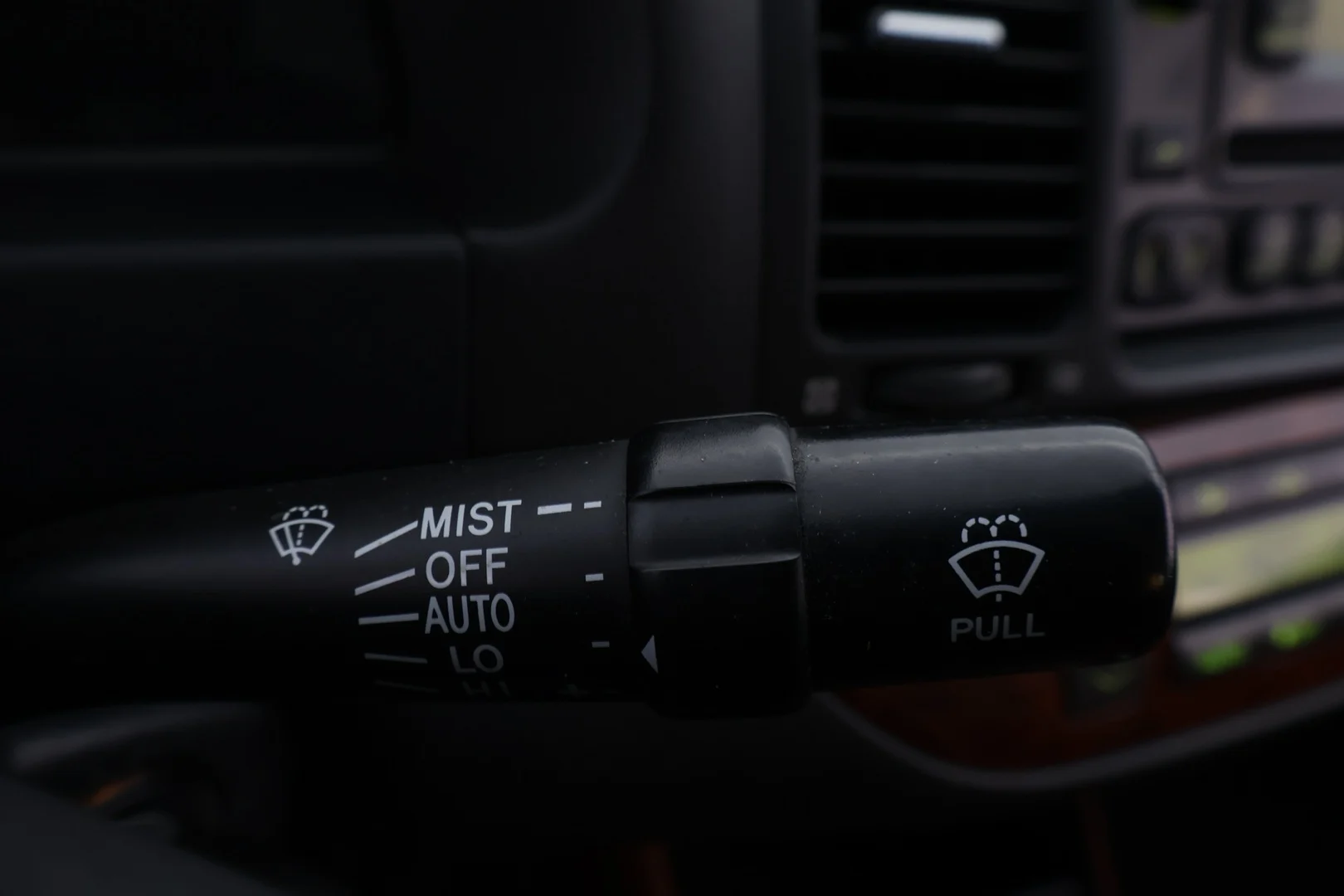 Car Image - 3rfJ7HW2PKmB9lzoXJnuSM
