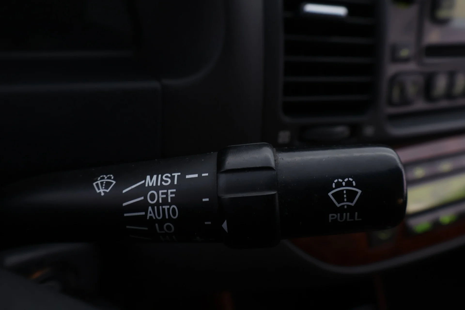 Car Image - 3rfJ7HW2PKmB9lzoXJnuSM