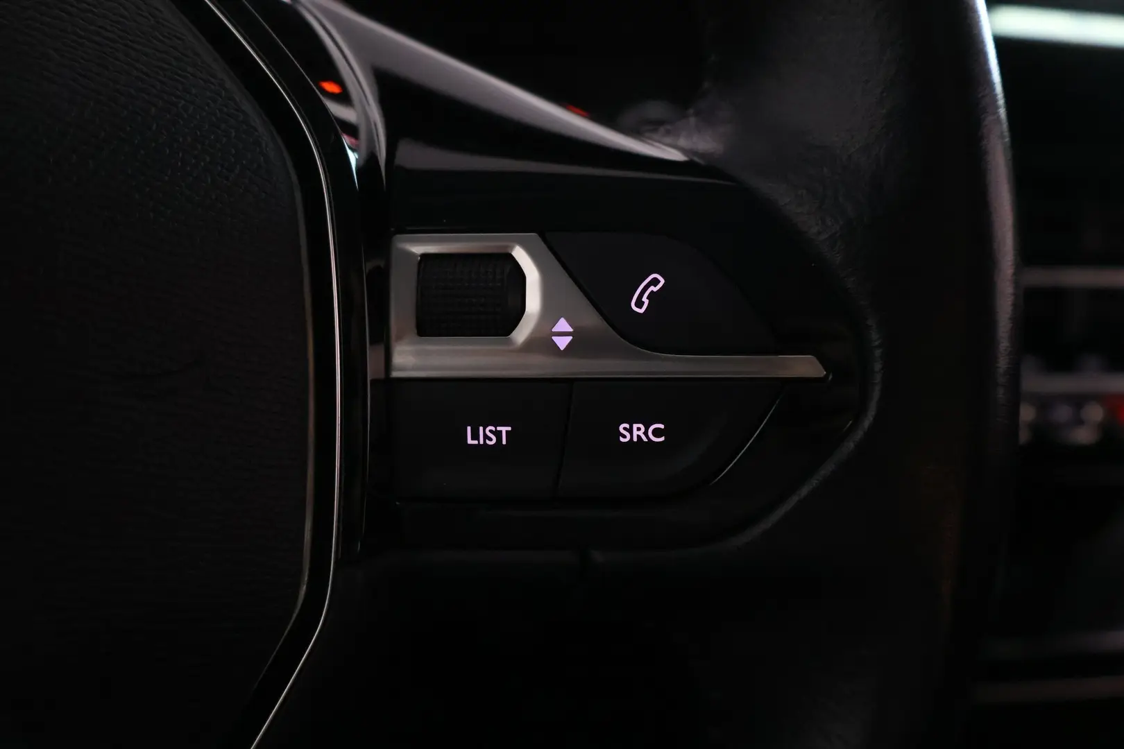 Car Image - 6S34k6pvZUBxk4naVqWSOq