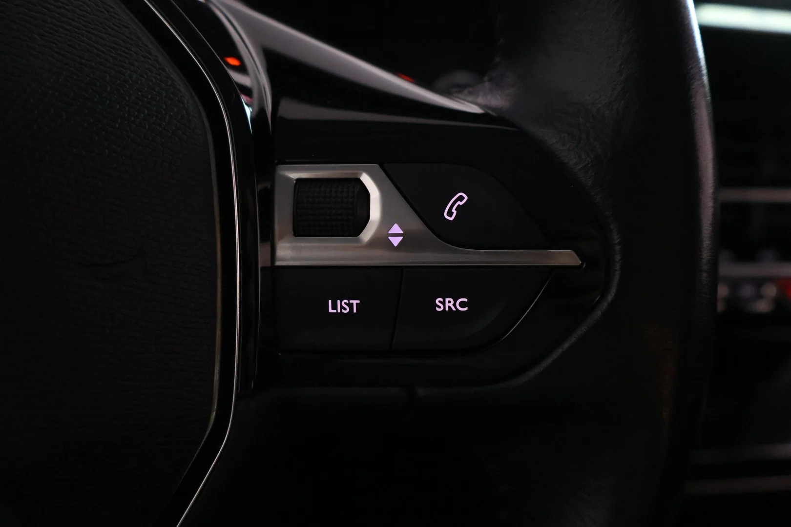 Car Image - 6S34k6pvZUBxk4naVqWSOq