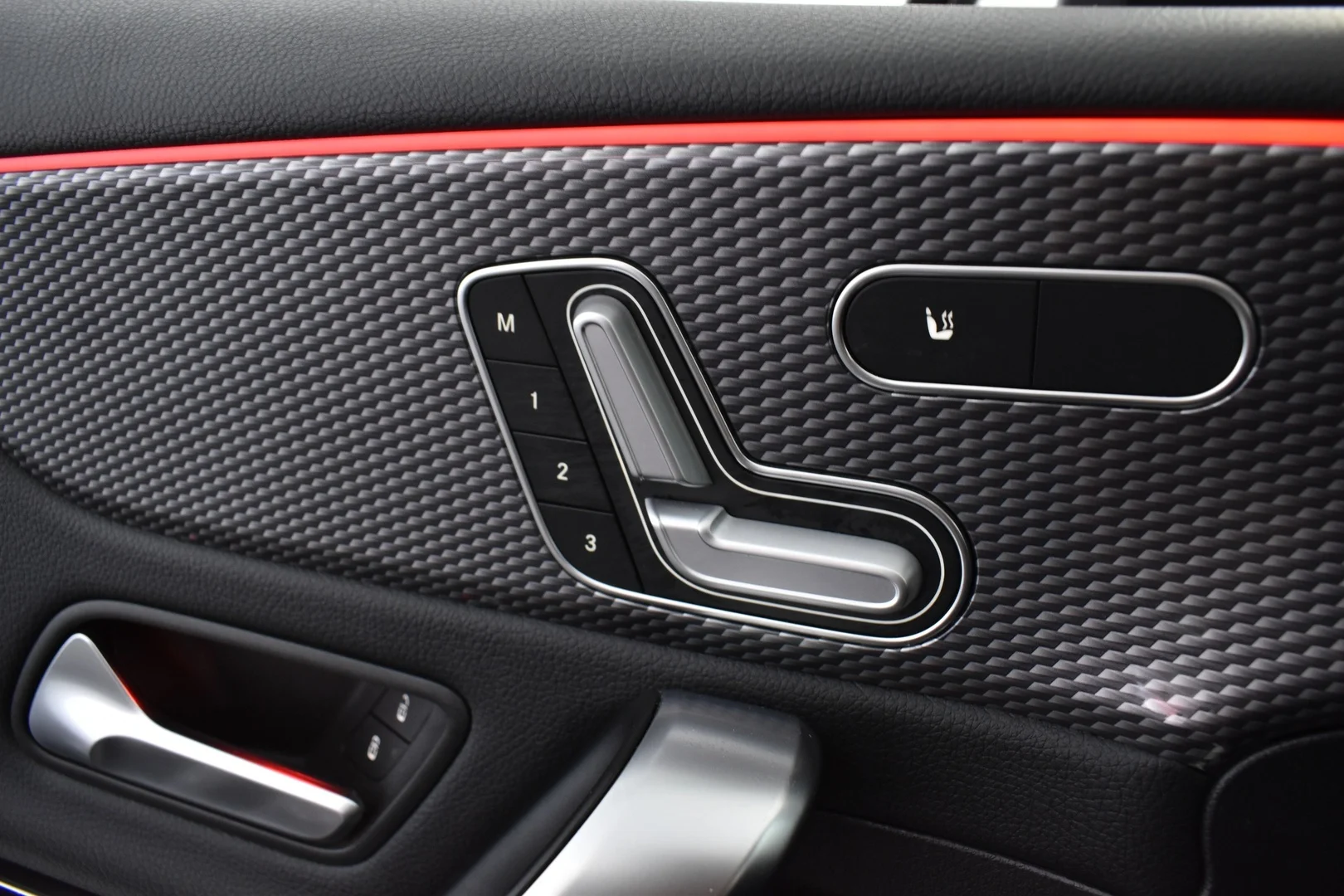 Car Image - 5QBoXS65wVQHP5NtD3vKr3