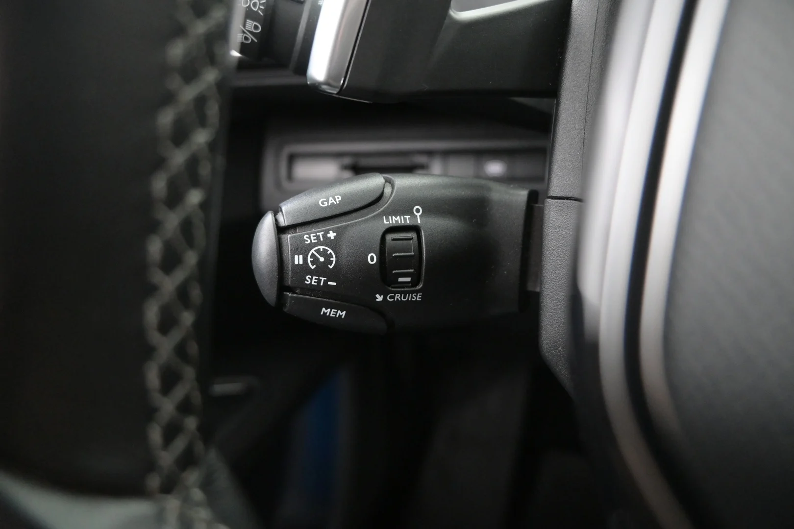 Car Image - 3HuIPffX6hK21drbtAWuVL